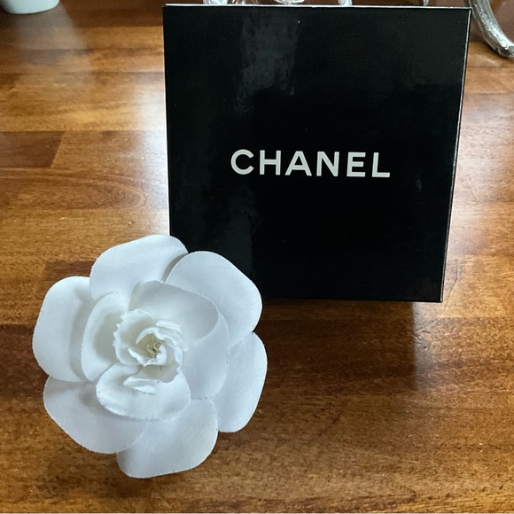 CHANEL Accessories - Chanel Camellia Flower Broochh in White Silk